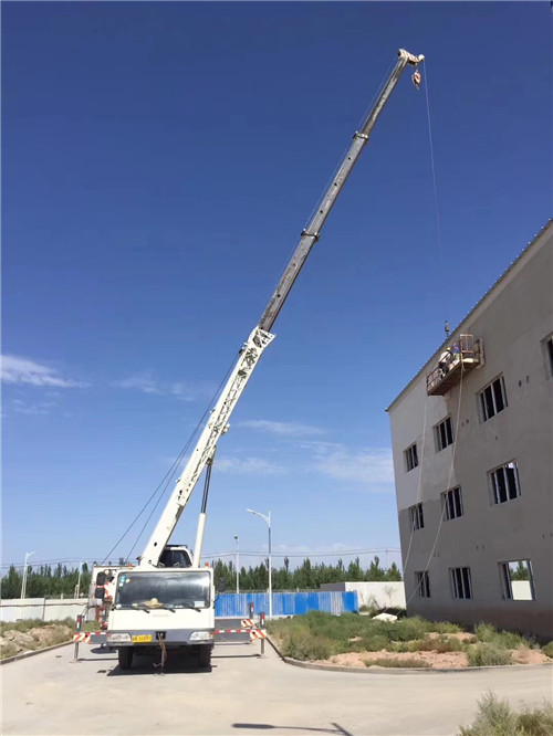 顺义区“轻装强干”—— 吊车的 “轻量化臂架” 技术