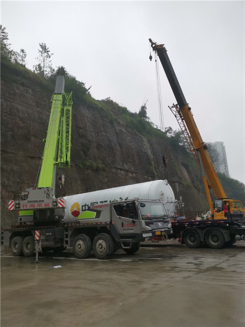 顺义区“不怕风雨冻”—— 吊车的 “恶劣环境适应” 技术